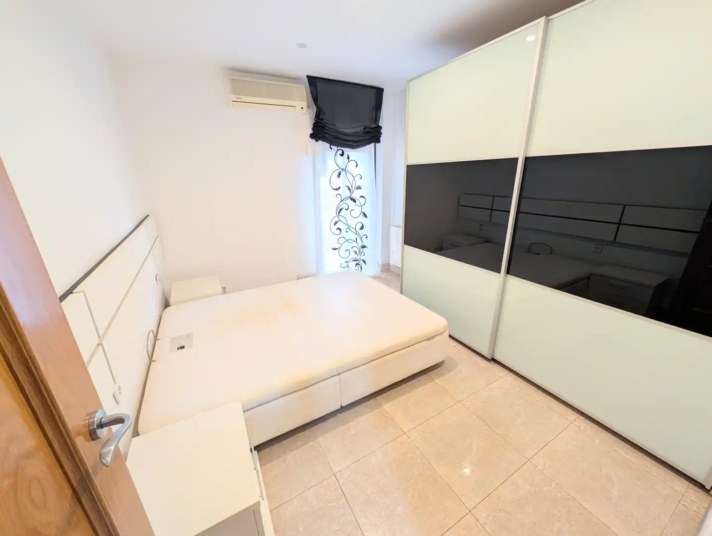 Bedroom of Flat for sale in Salut - Lloreda