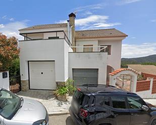 Vista exterior de Casa adosada en venda en Sant Iscle de Vallalta