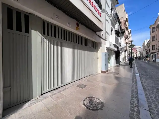Garaje de alquiler en Carrer d'Alloza, Casco Histórico