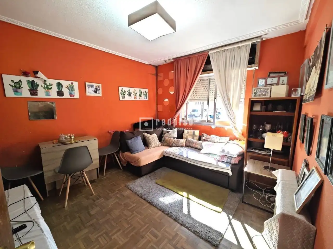 Sala d'estar de Pis en venda en Madrid amb Calefacció i Parquet