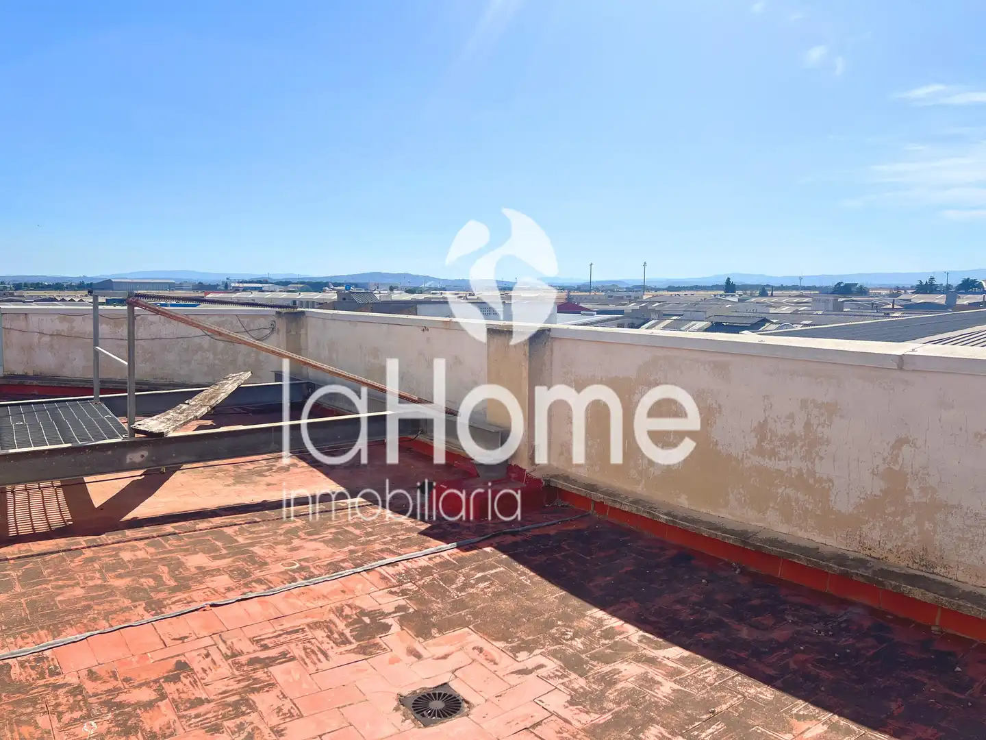 Vista exterior de Nave industrial en venta en Manises