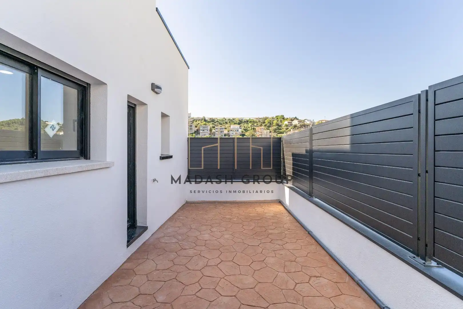 Villa mit Pool zum Verkauf in Avenida de la Marca Hispànica, imagen 12
