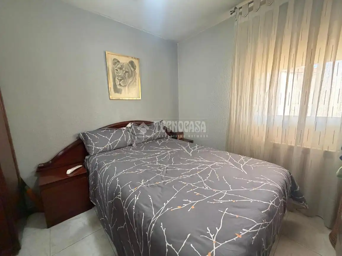 Bedroom of Flat for sale in Madrid  with Air Conditioner, Heating and Balcony