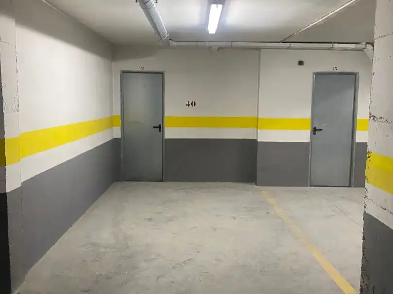 Parkplatz von Garage zur Miete in Albacete