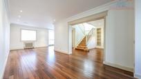 Living room of House or chalet to rent in  Madrid Capital  with Air Conditioner, Heating and Parquet flooring