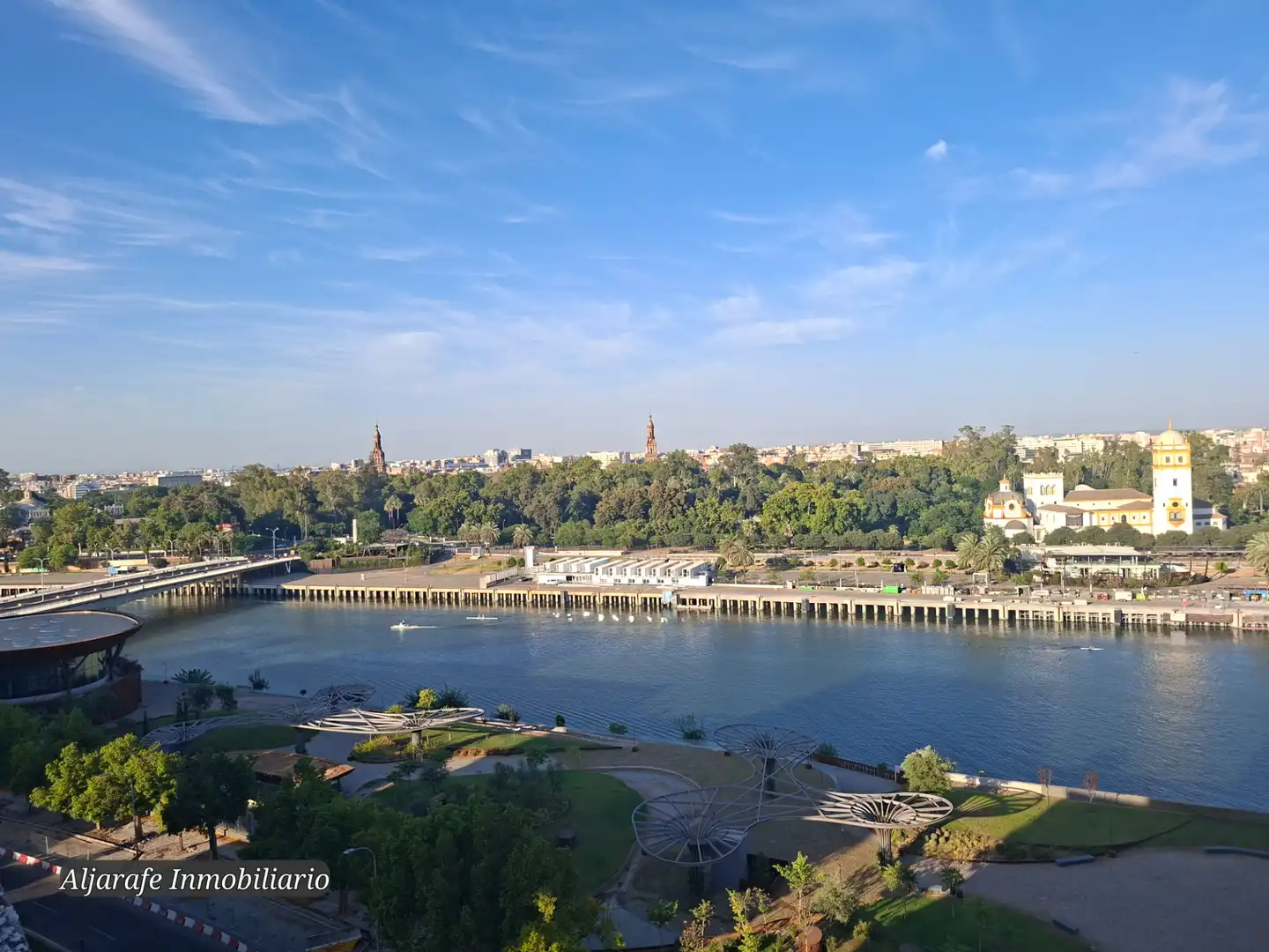Exterior view of Flat for sale in Sevilla  with Air Conditioner, Heating and Private garden