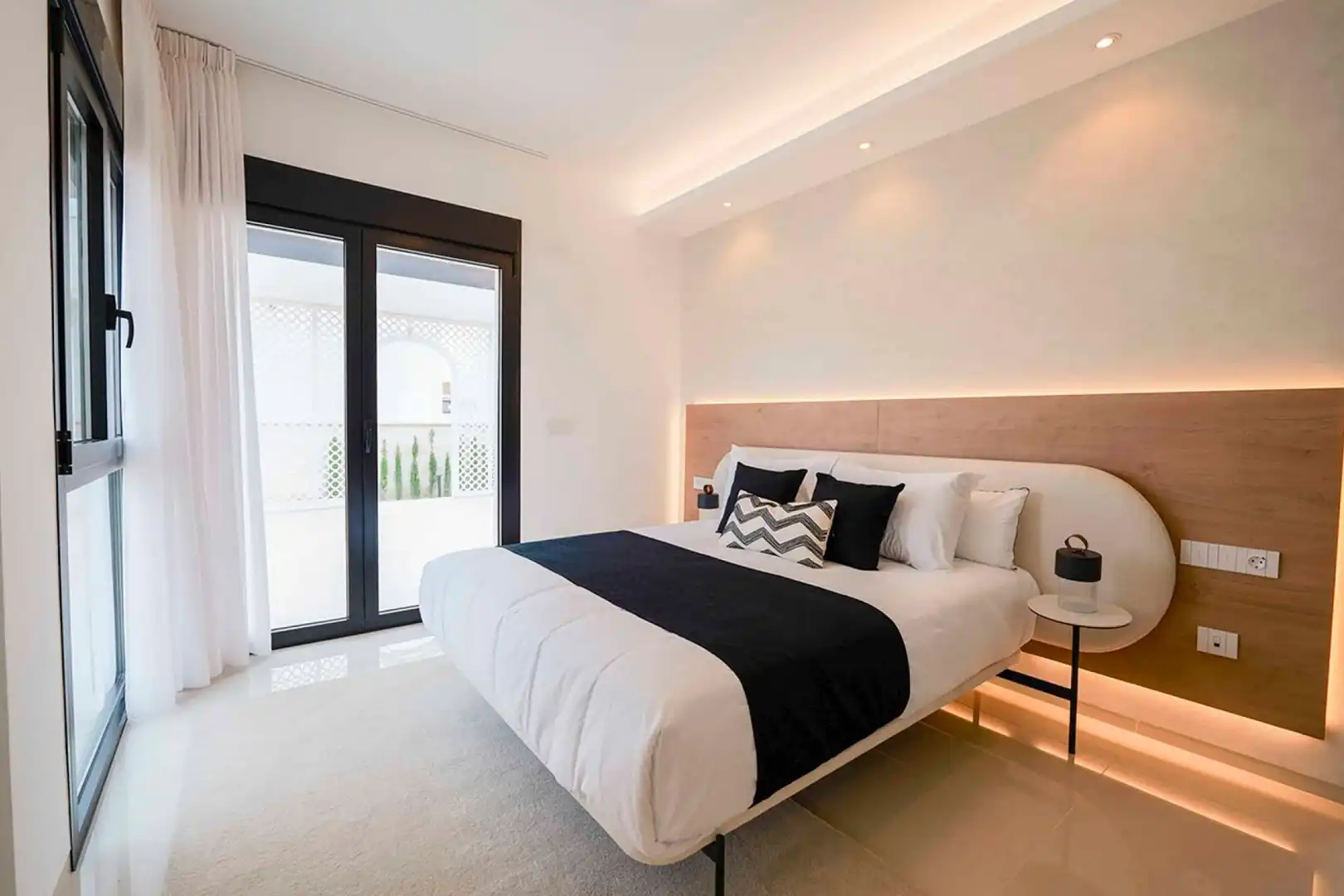 Dormitori de Casa o xalet en venda en Rojales amb Aire condicionat, Jardí privat i Terrassa