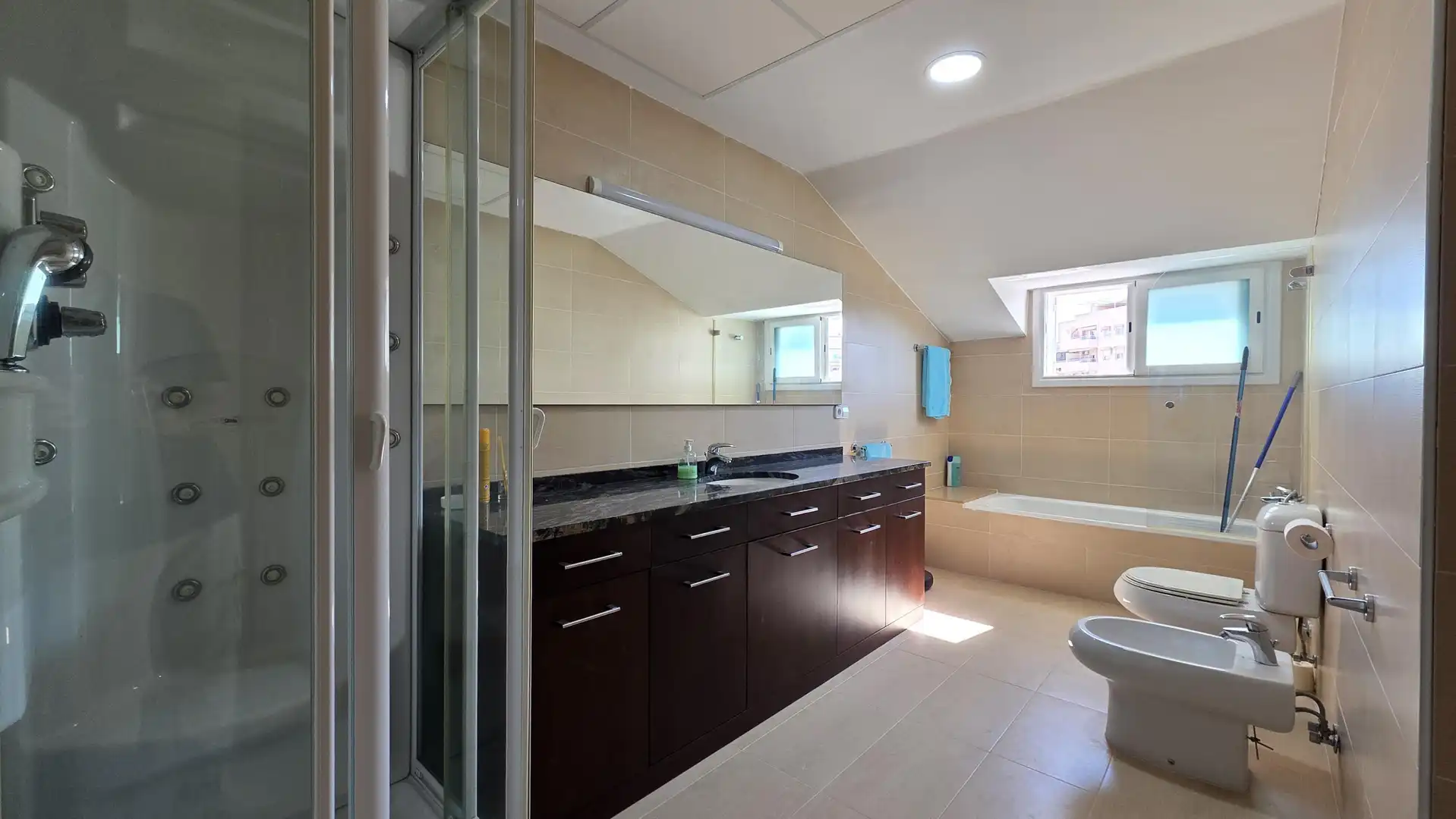 Baño de Piso en venta en Gandia con Aire acondicionado, Calefacción y Terraza