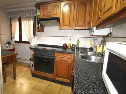 Kitchen of Flat for sale in Oviedo   with Heating