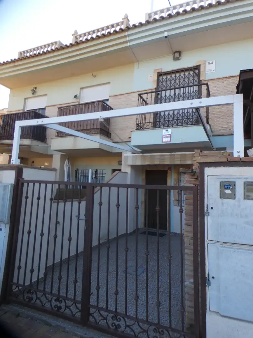 Reihenhaus mit Terrasse zum Verkauf in Los Peñascos - El Salero - Los Imbernones, imagen 7