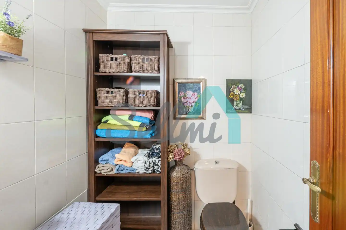 Bathroom of Flat for share in Oviedo   with Heating, Parquet flooring and Terrace