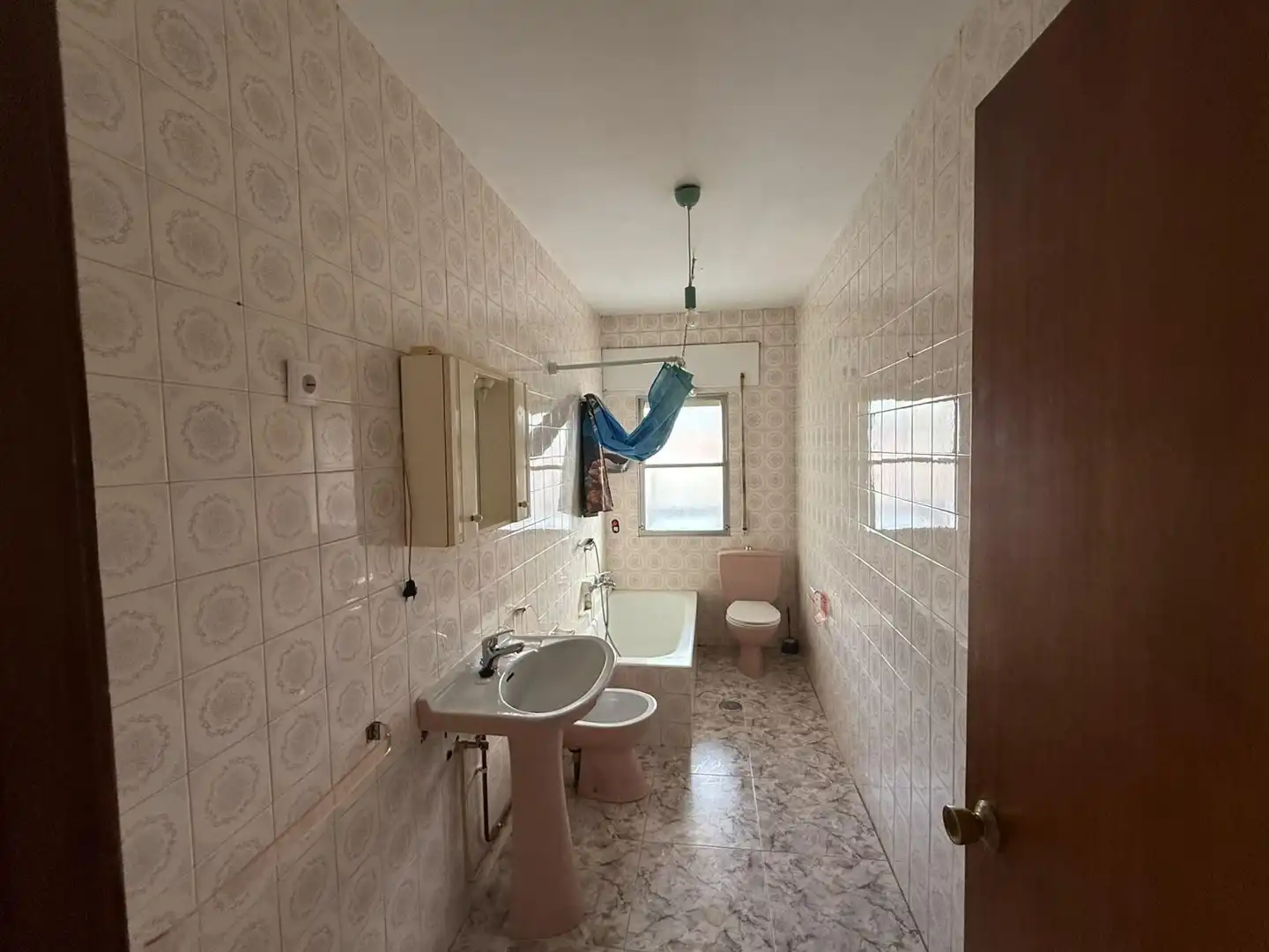 Bathroom of Apartments for rent in Boiro, A Coruña