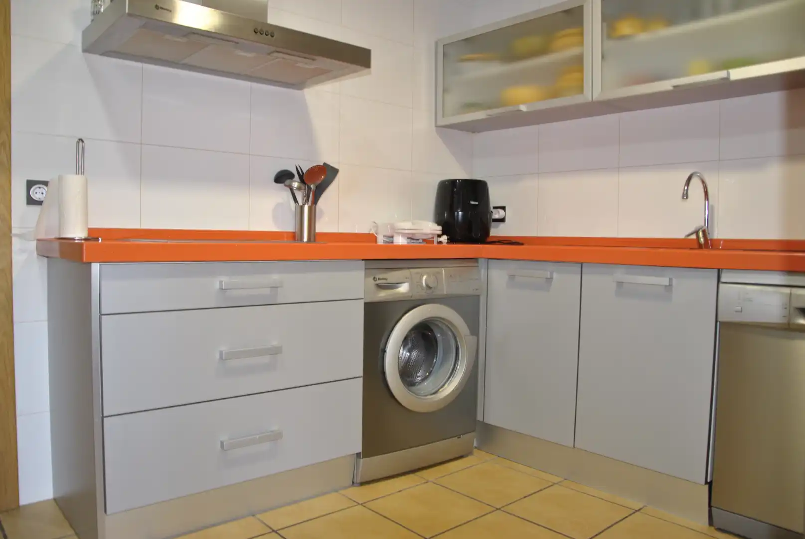 Cocina de Piso de alquiler en Plasencia con Aire acondicionado, Calefacción y Jardín privado