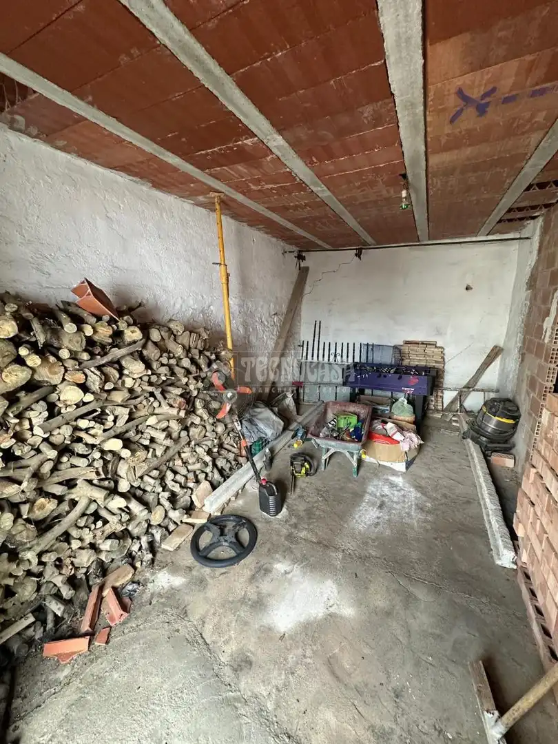 Houses for sale in Espeluy  with Air Conditioner and Heating