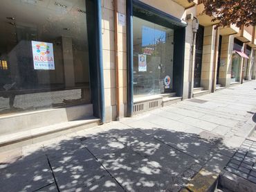 Business premises to rent in Centro