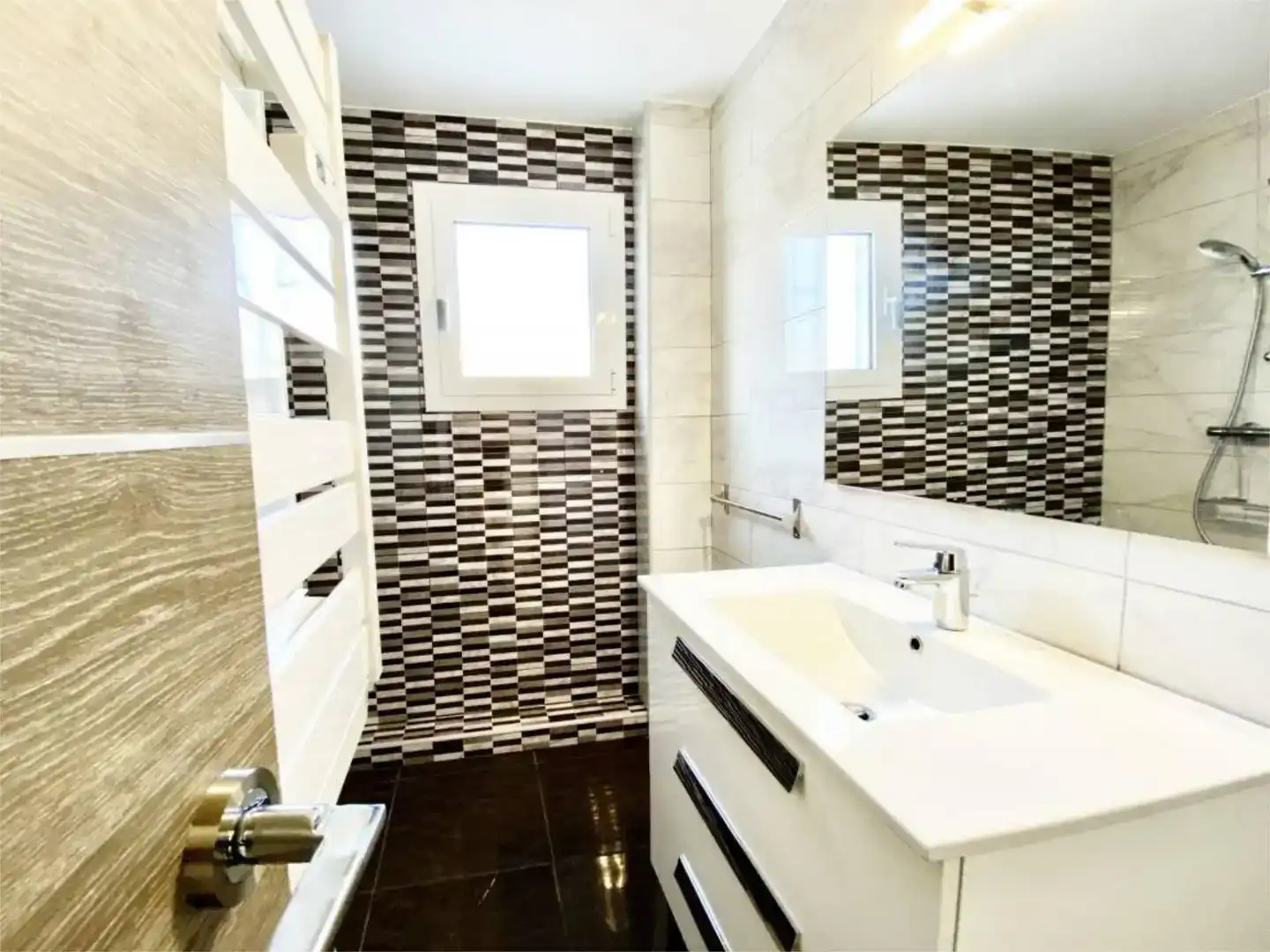 Bathroom of Houses for rent in L'Ametlla de Mar   with Air Conditioner, Swimming Pool and Balcony