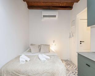 Bedroom of Flat to share in  Barcelona Capital  with Air Conditioner and Terrace