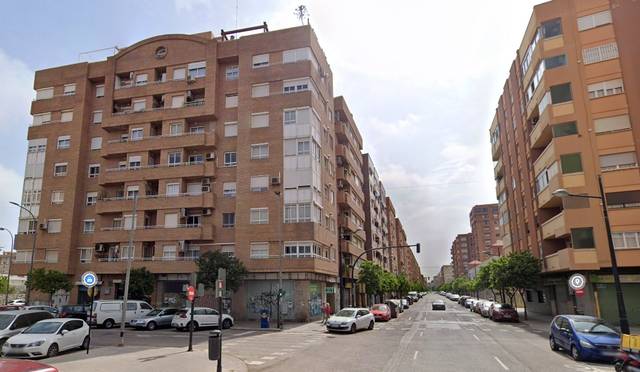 Local comercial en Venta en Carrer d'Emili Baró, 88 en Camí de Vera