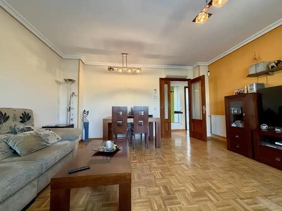 Wohnzimmer von Wohnung zum Verkauf in Madrid mit Klimaanlage, Heizung und Schwimmbad
