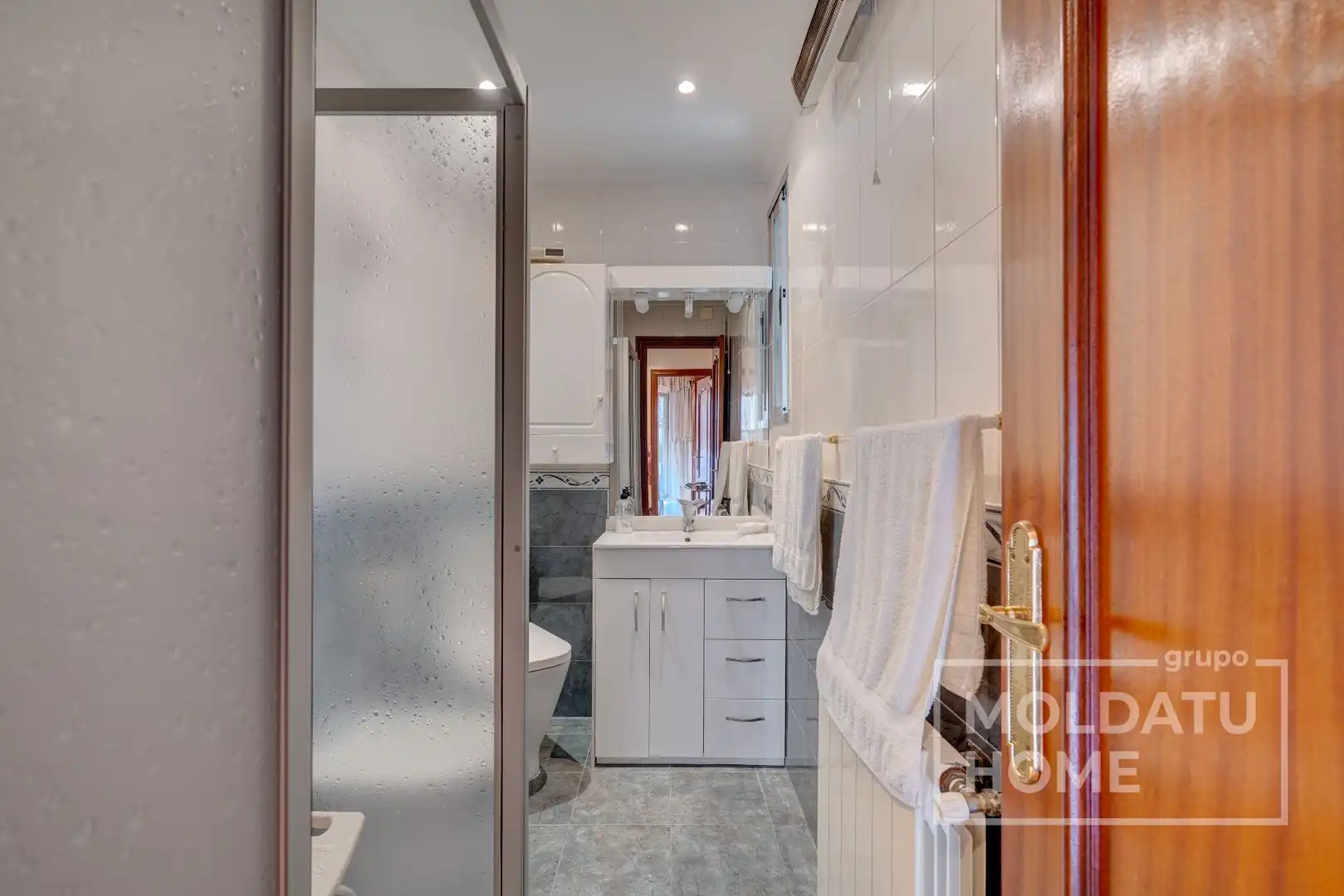 Badezimmer von Wohnung zum Verkauf in Irun  mit Heizung