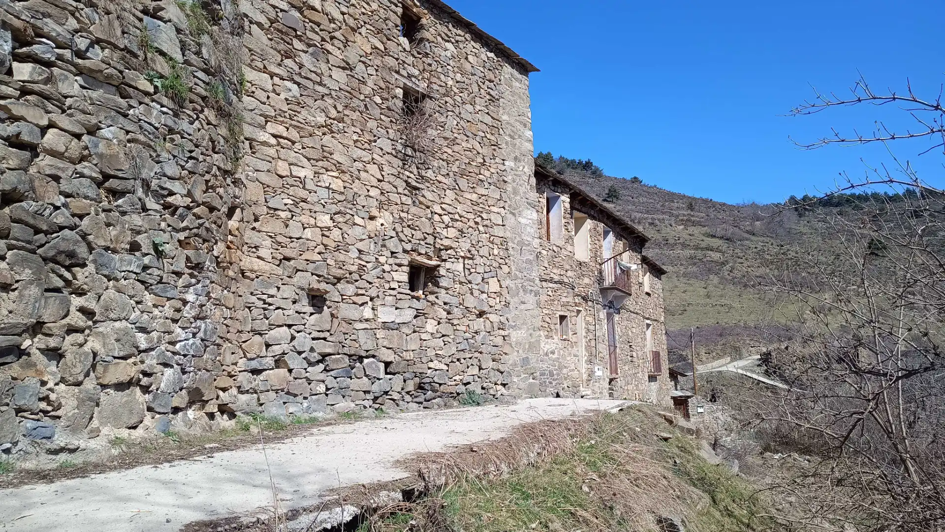 Vista exterior de Finca rústica en venda en Soriguera amb Balcó