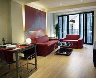 Sala d'estar de Apartament de lloguer en  Madrid Capital amb Aire condicionat