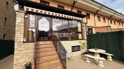 Foto 4 de Casa adosada en venta en Paseo Cierzo, Berrioplano - Berriosuso, Berrioplano / Berriobeiti