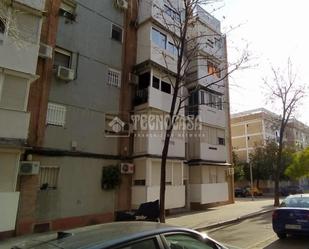 Exterior view of Flat for sale in  Sevilla Capital  with Air Conditioner, Heating and Terrace