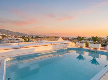Attique avec piscine à louer à San Pedro de Alcántara