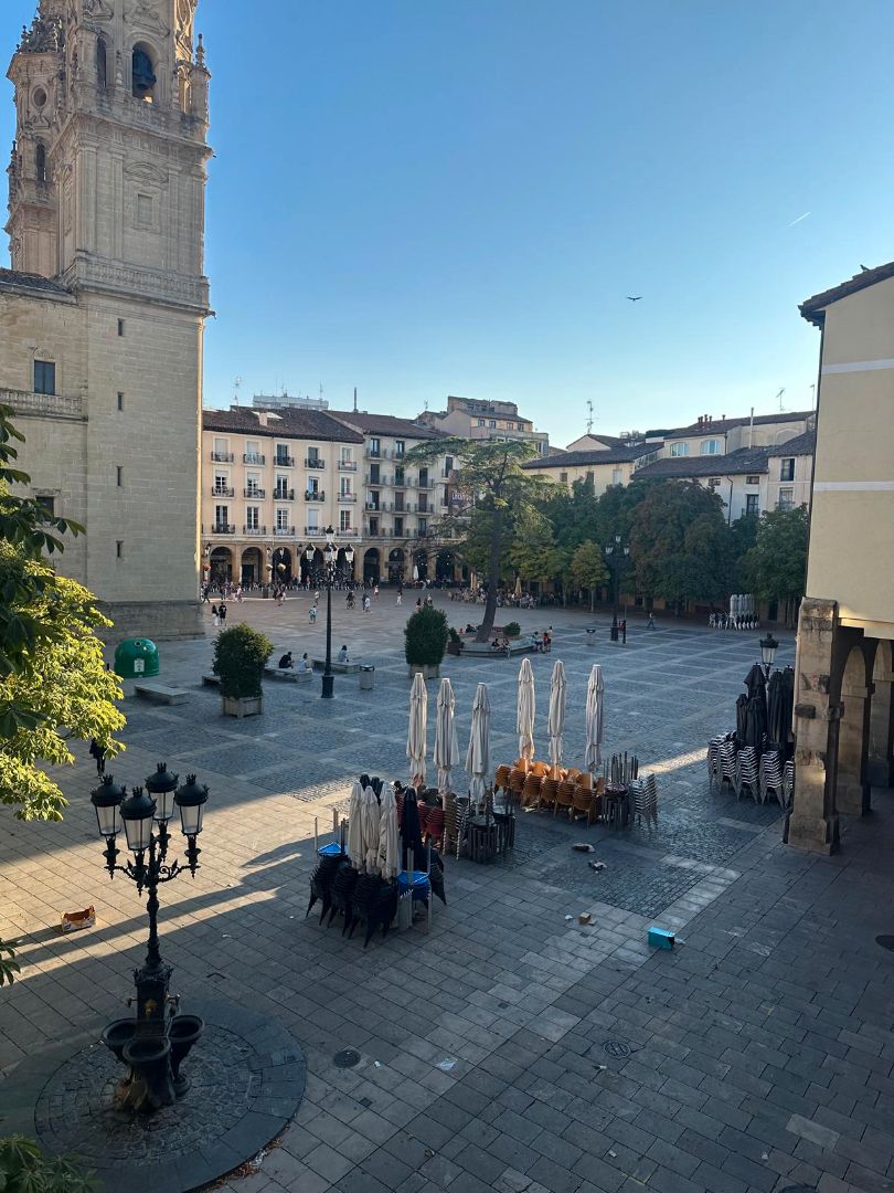 Exterior view of Study to rent in  Logroño  with Heating, Furnished and Washing machine