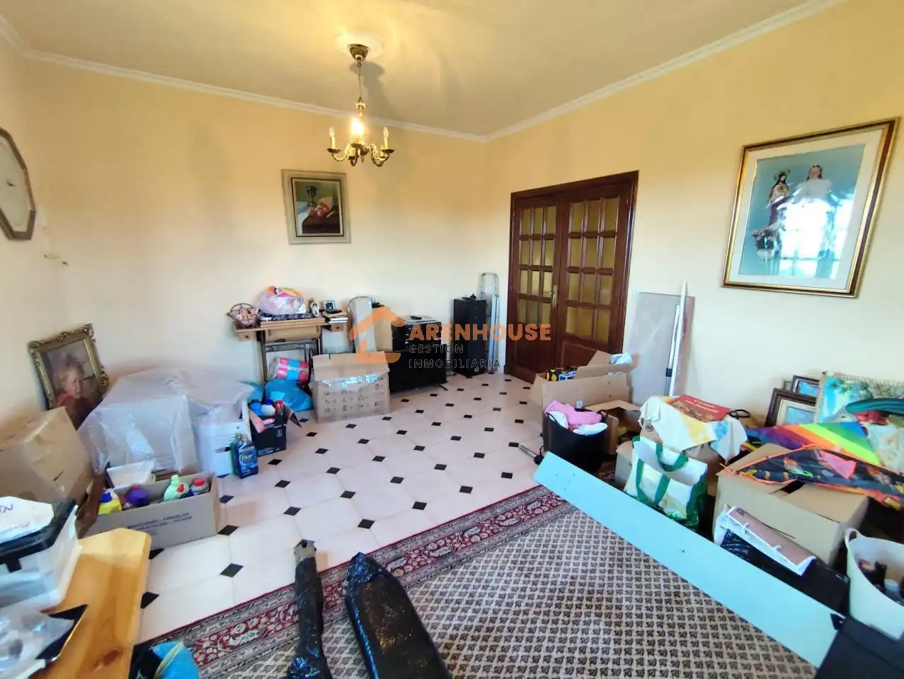 Sala d'estar de Casa o xalet en venda en Bande amb Calefacció, Jardí privat i Traster