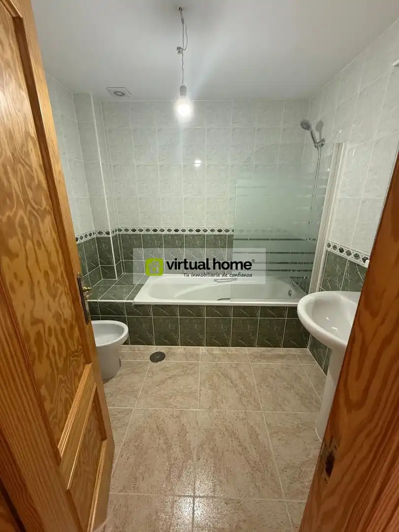 Baño de Casa o chalet en venta en La Nucia con Jardín privado, Terraza y Trastero
