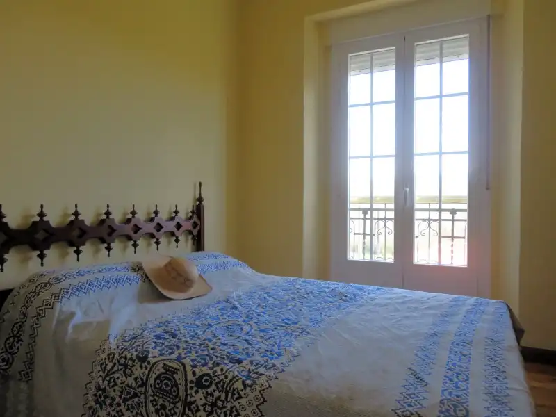 Habitación de Casa o chalet en venta en Cuadros con Calefacción y Trastero