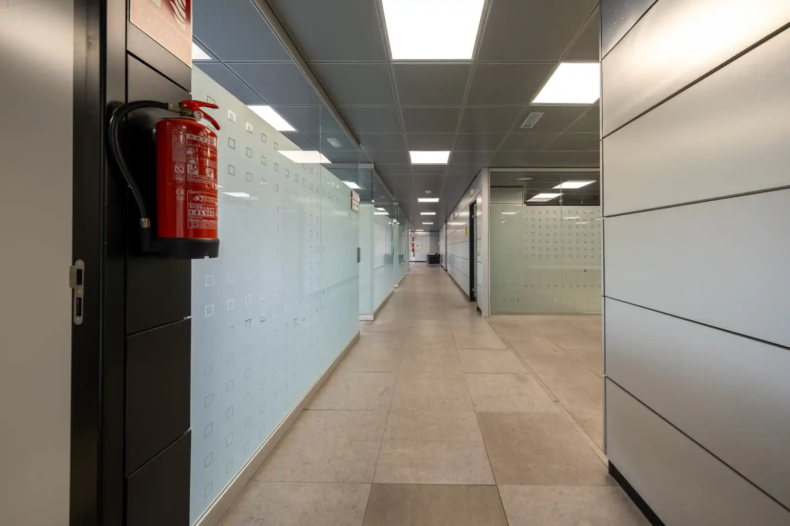 Office space with lift for sale in Calle Bravo Murillo, imagen 24