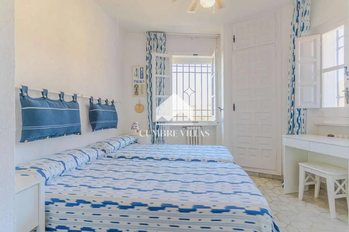 Habitación de Casa o chalet en venta en Salobreña con Calefacción, Jardín privado y Terraza