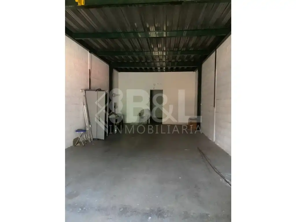 Parking de Nave industrial en venta en Huelva