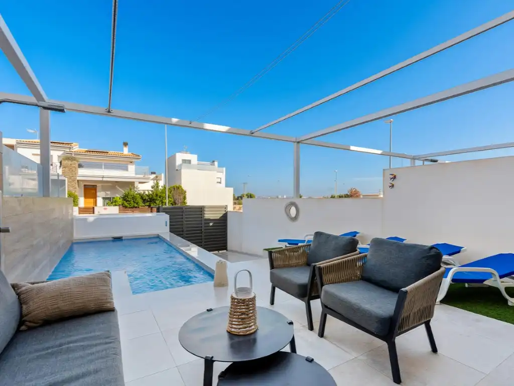 Casa aparellada amb piscina en venda a Calle San Miguel, imagen 5