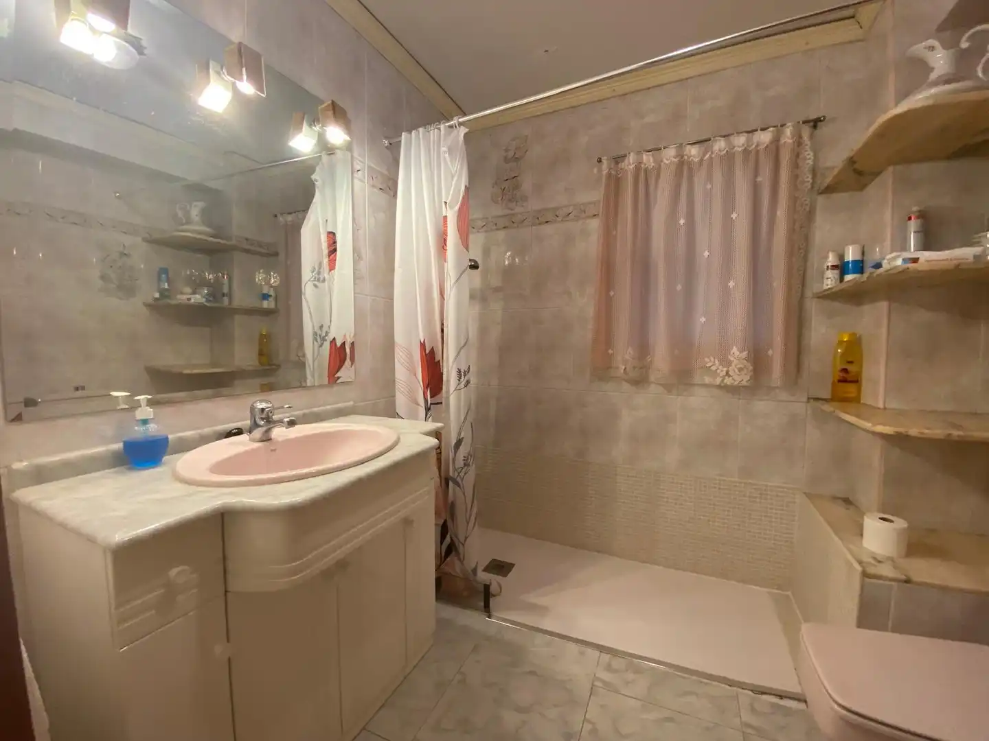 Bathroom of Flat for sale in Gandia  with Air Conditioner, Heating and Furnished