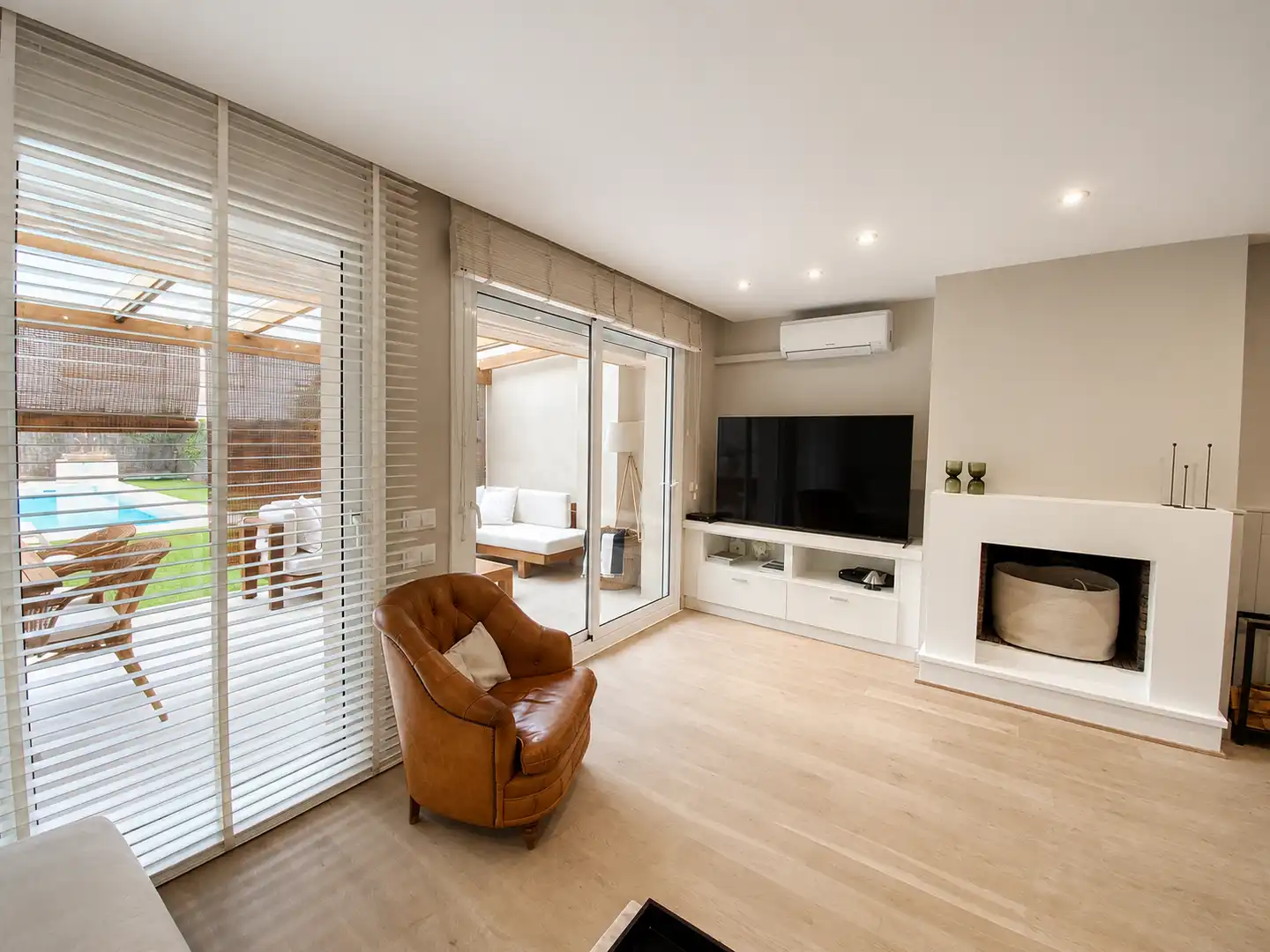 Sala de estar de Casa o chalet en venta en Sant Andreu de Llavaneres con Aire acondicionado, Calefacción y Jardín privado