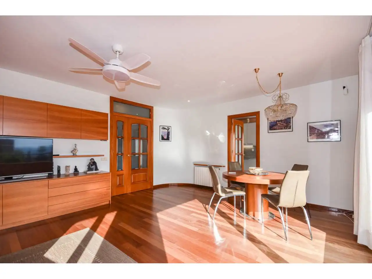 Comedor de Casa o chalet en venta en Granollers con Calefacción, Jardín privado y Parquet