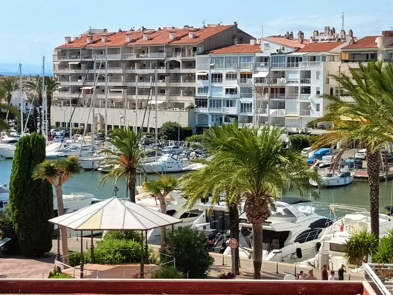 Flat for sale in Empuriabrava  with Air Conditioner, Heating and Terrace