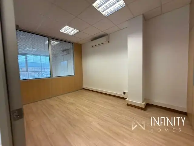 Oficina de alquiler en Txorierriko Hiribidea, Derio