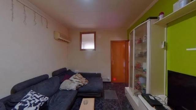 Piso en Venta en Carrer del Montseny en La Torrassa