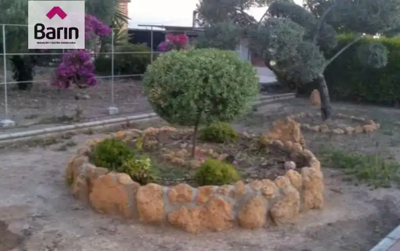 Jardí de Casa o xalet en venda en La Guijarrosa amb Traster i Piscina comunitària