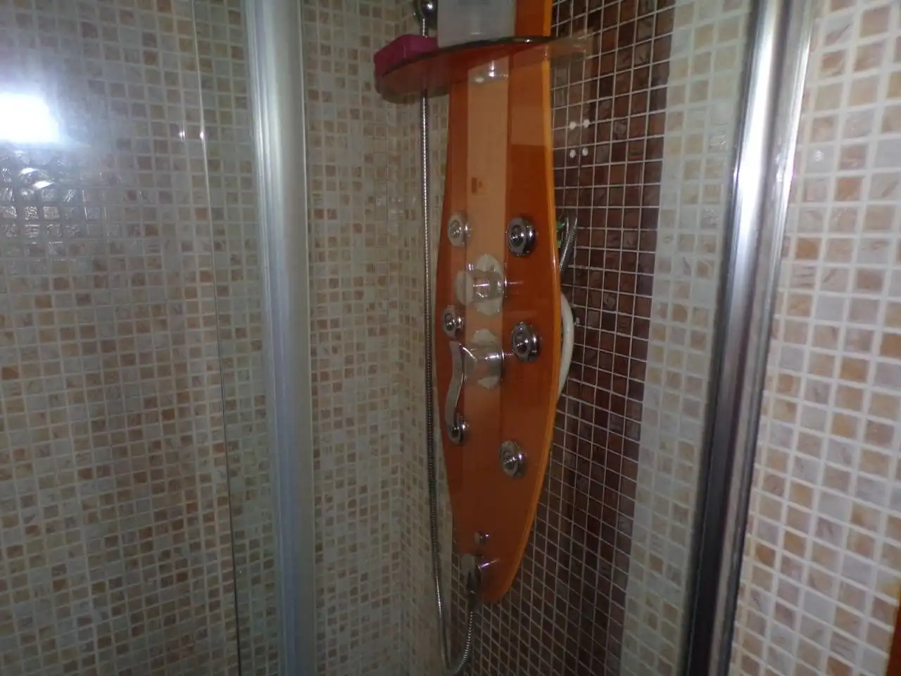 Bathroom of Flat for sale in Figueres  with Terrace and Furnished