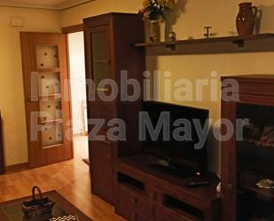 Living room of Flat for sale in Salamanca Capital  with Heating, Parquet flooring and Furnished