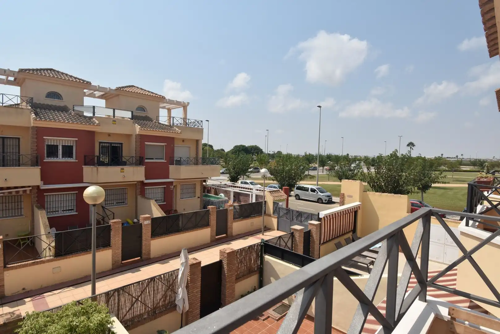 Vista exterior de Dúplex en venta en Pilar de la Horadada con Aire acondicionado, Calefacción y Jardín privado
