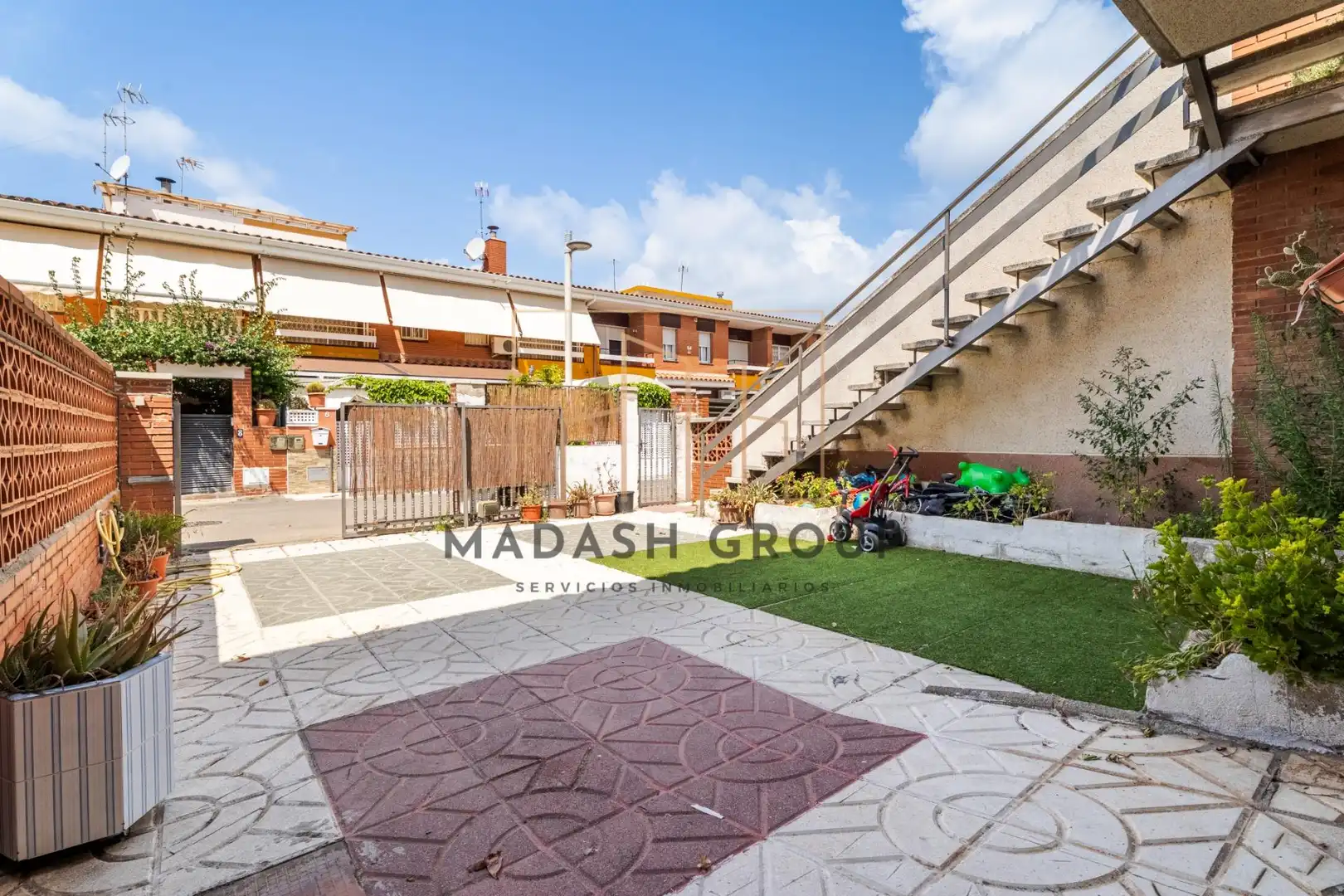 Vista exterior de Casa adosada en venta en Tarragona con Calefacción, Jardín privado y Terraza