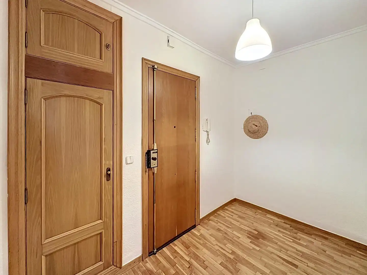 Flat for rent in Valencia  with Heating and Balcony