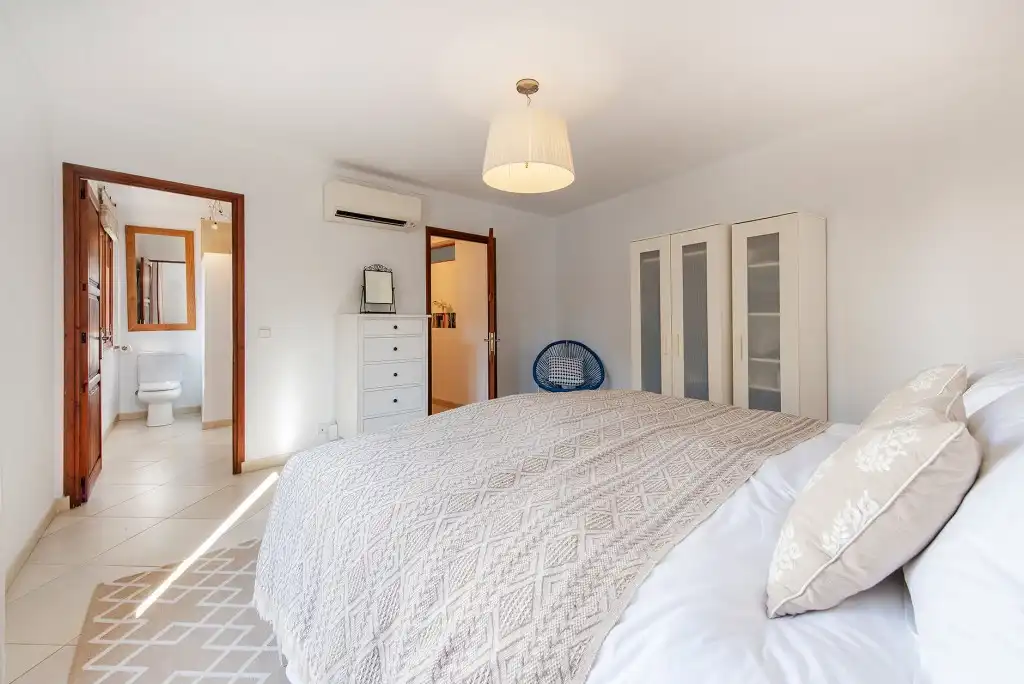 Habitación de Casa adosada en venta en Pollença con Aire acondicionado, Jardín privado y Terraza